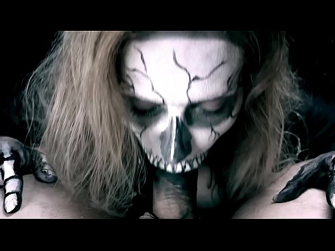 ❤️ Vajzë demonike që thith karin me gojën e saj të zezë dhe gëlltit sperma. ❤️❌ Video qij në sq.vegasservice.ru ❌❤