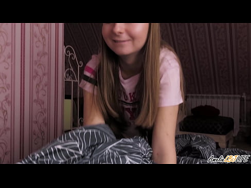 ❤️ Blondie thith thellë BFF-në e saj dhe merr spermë në gojën e saj ❤️❌ Video qij në sq.vegasservice.ru ❌❤
